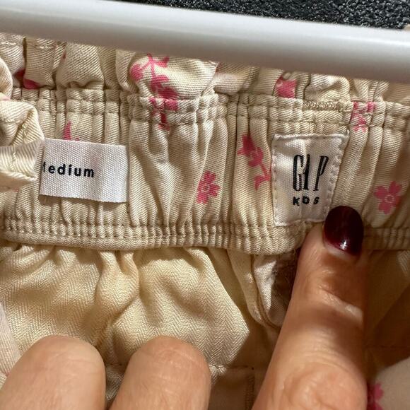 NWT $30 Gap Kids Tan Floral Paper Bag Shorts, Sz M (8) (8C) - Picture 7 of 8
